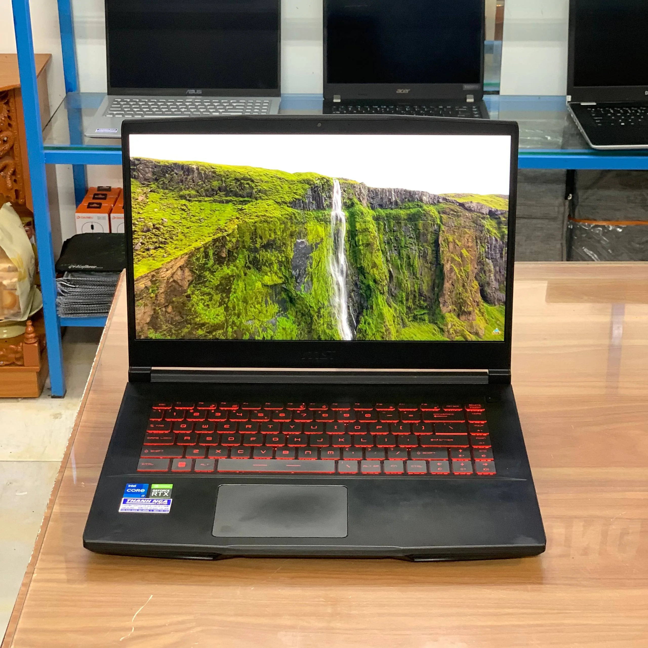Laptop MSI GF63 Thin 11UC/ Core I7-11800H/ RAM 16GB/ SSD 512GB/ FHD/ RTX 3050 (Like New)